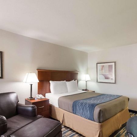 Rodeway Inn Форт Морган Екстериор снимка