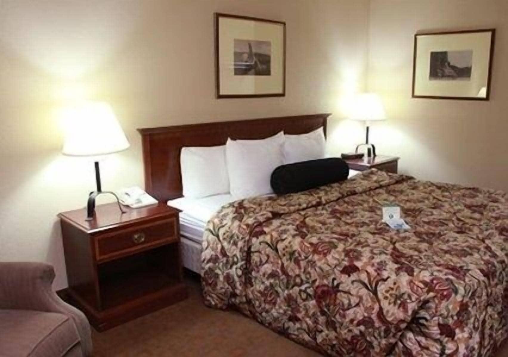 Rodeway Inn Форт Морган Екстериор снимка