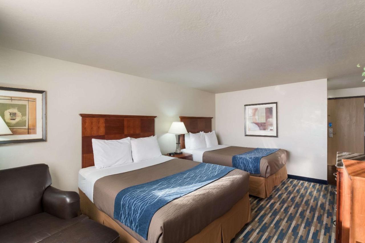 Rodeway Inn Форт Морган Екстериор снимка