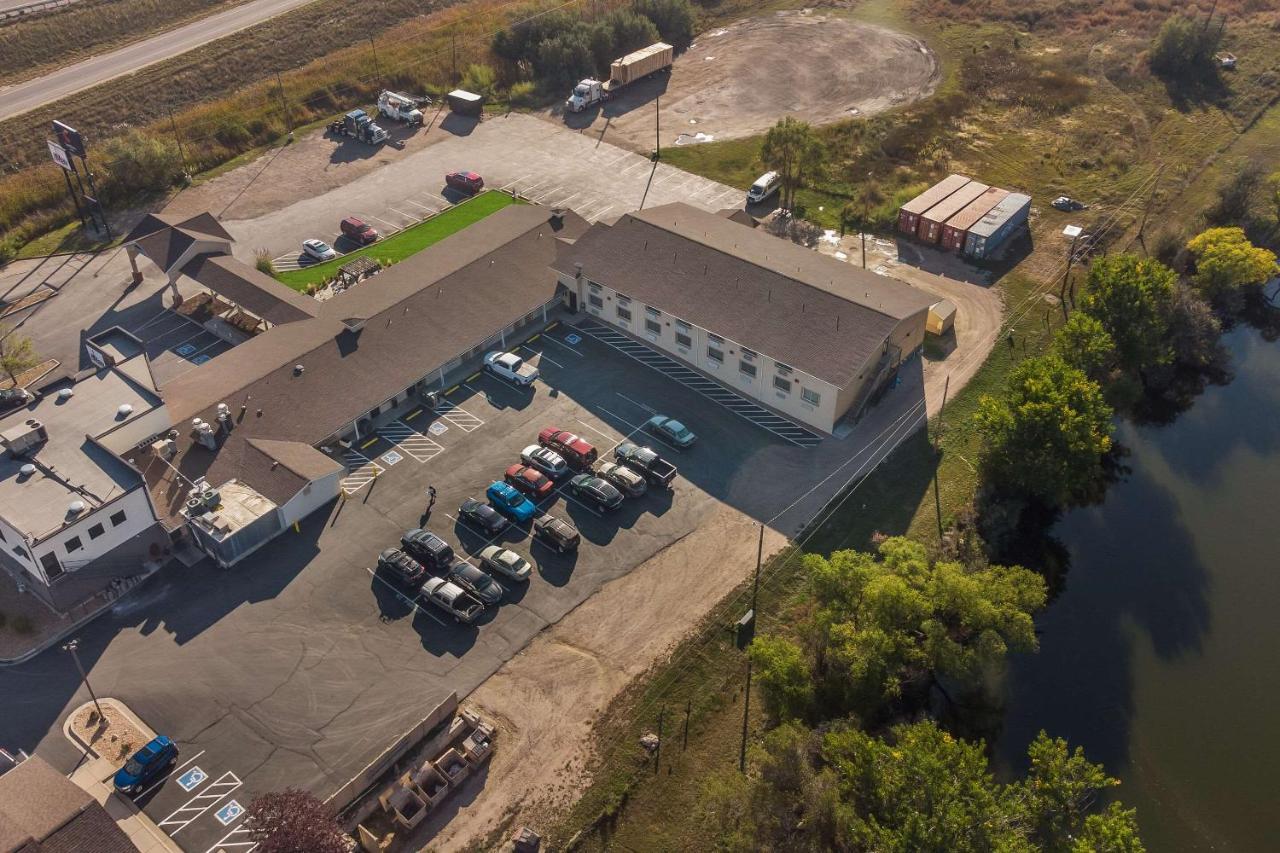 Rodeway Inn Форт Морган Екстериор снимка