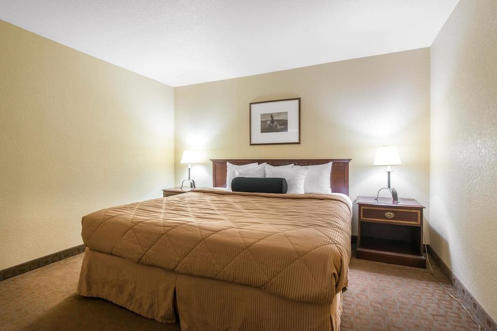 Rodeway Inn Форт Морган Екстериор снимка